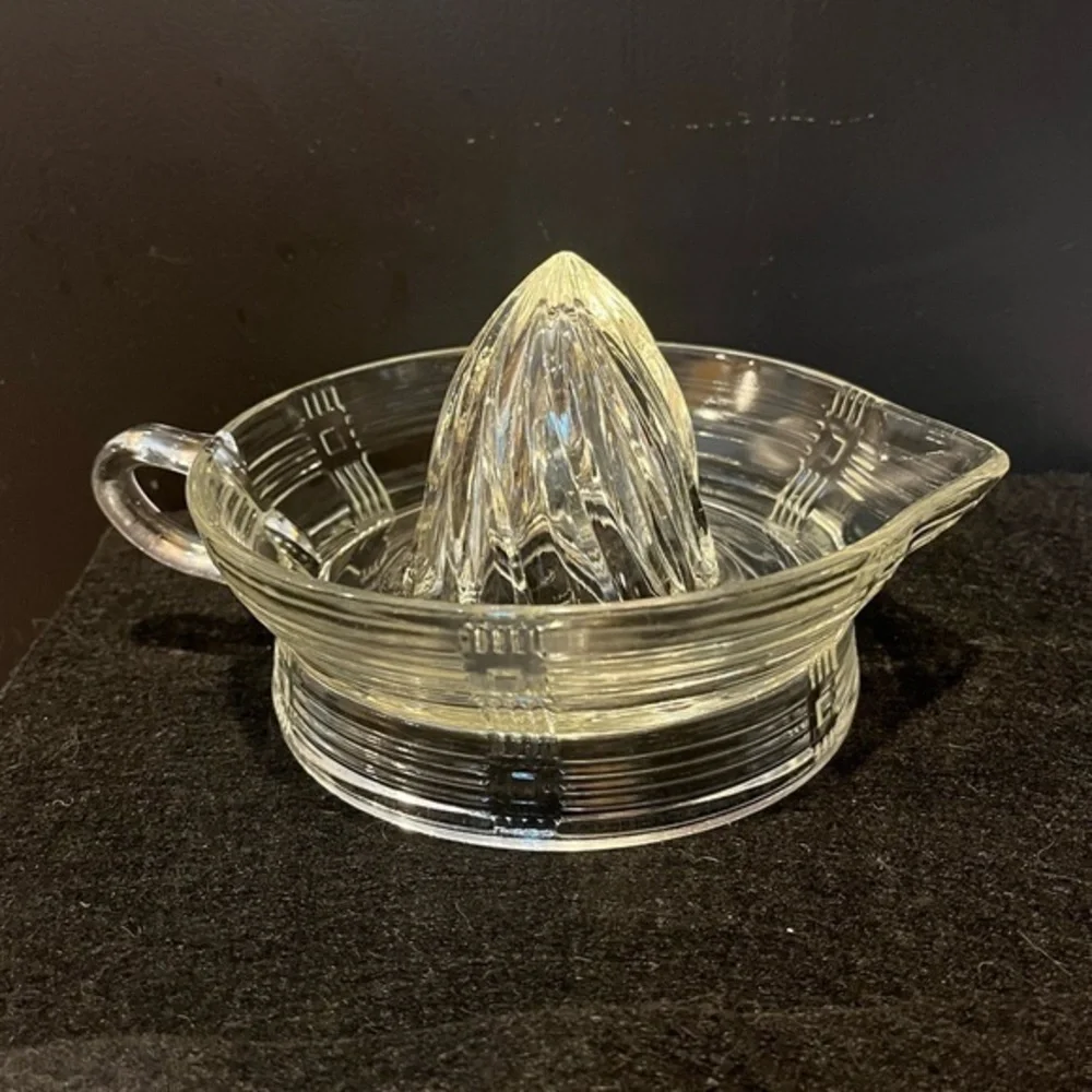 Vintage 1930s Clear Glass Citrus Juicer Lemon Reamer
